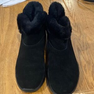 Sketcher cozy black boots air cooled Goga Mat size 8 New